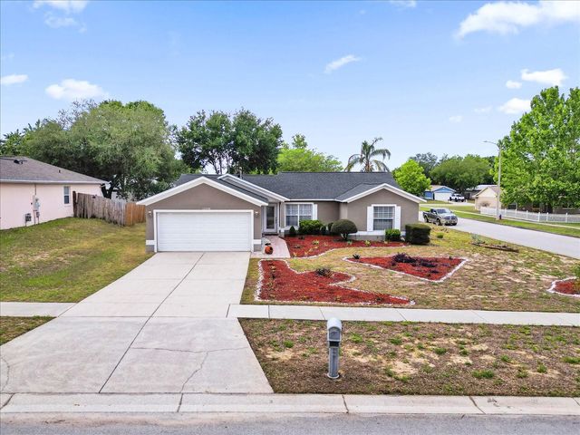 12000 WOODGLEN CIRCLE, Clermont, FL 34711