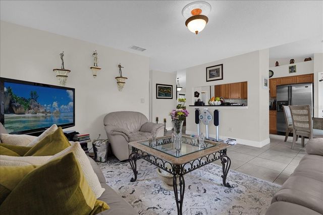 12000 WOODGLEN CIRCLE, Clermont, FL 34711