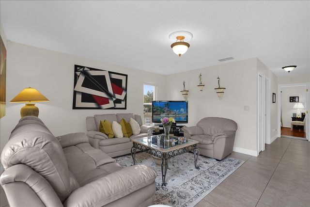 12000 WOODGLEN CIRCLE, Clermont, FL 34711