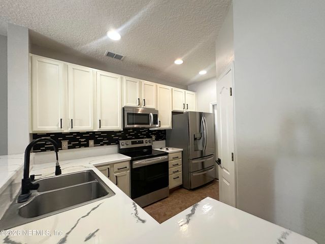 6131 BARTRAM VILLAGE Drive, Jacksonville, FL 32258