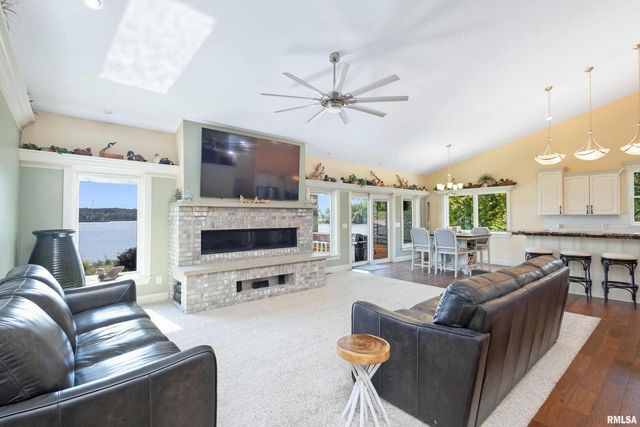 24711 178TH Street, Pleasant Valley, IA 52767