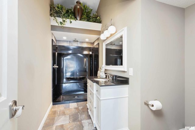 24711 178TH Street, Pleasant Valley, IA 52767