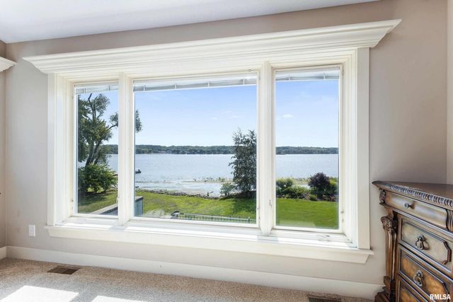 24711 178TH Street, Pleasant Valley, IA 52767