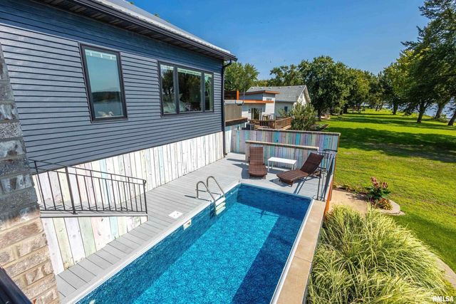 24711 178TH Street, Pleasant Valley, IA 52767