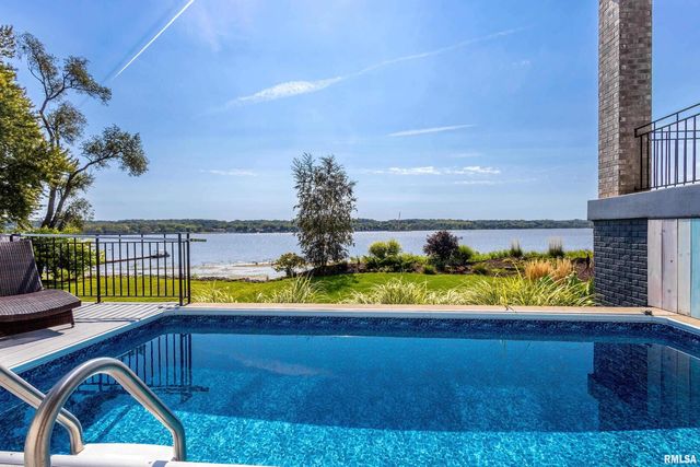 24711 178TH Street, Pleasant Valley, IA 52767