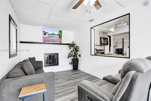 1530 N 73rd Ave, Hollywood, FL 33024