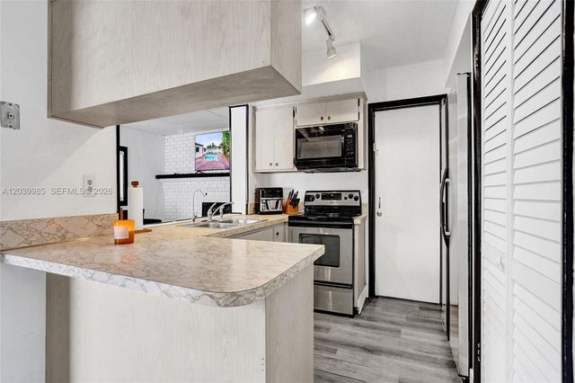 1530 N 73rd Ave, Hollywood, FL 33024