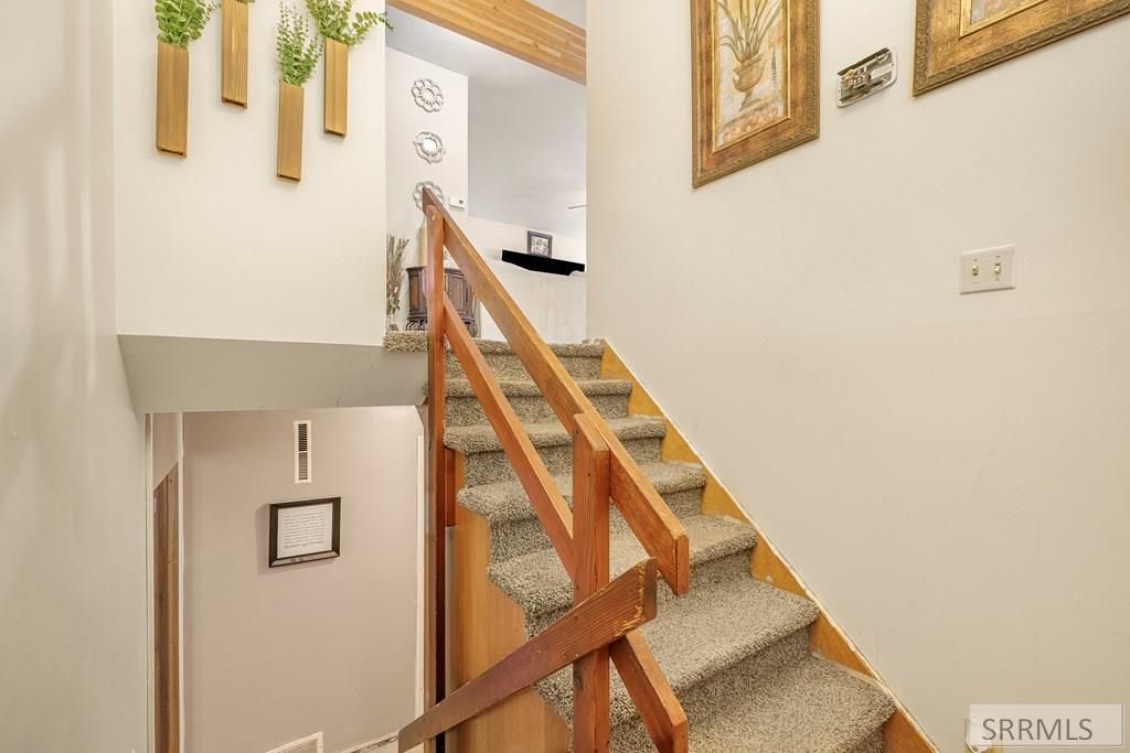 Image 16 of property listing at 1646 Westwood Street, Idaho Falls, ID 83402