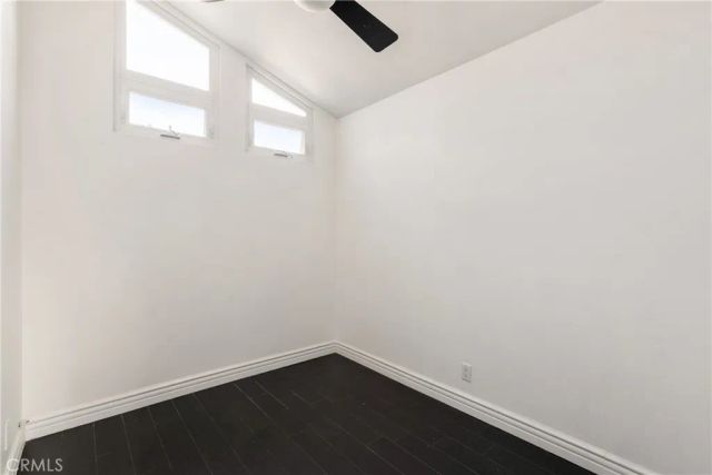 345 University Drive F4, Costa Mesa, CA 92627