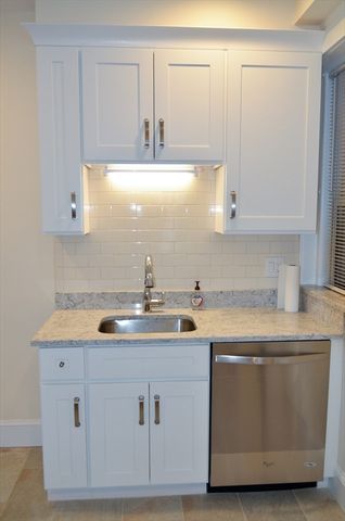 98 Toxteth Street 2, Brookline, MA 02446