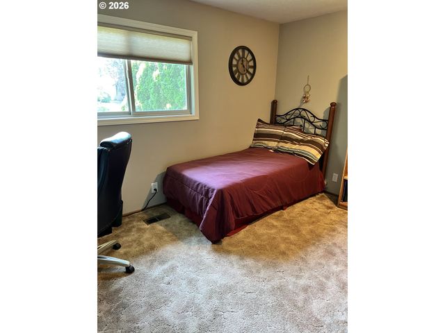 1111 RISDEN Pl, Eugene, OR 97404