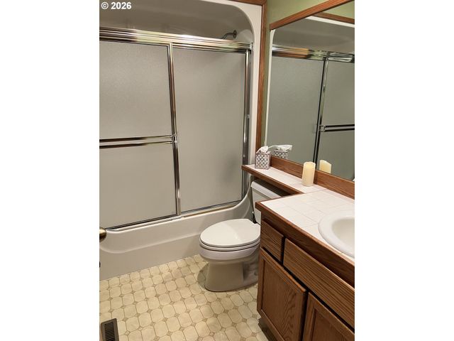 1111 RISDEN Pl, Eugene, OR 97404