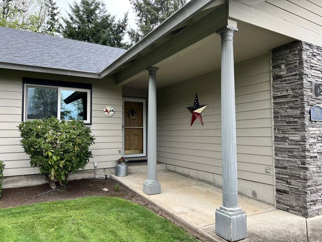 1111 RISDEN Pl, Eugene, OR 97404