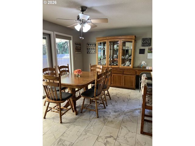 1111 RISDEN Pl, Eugene, OR 97404