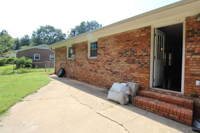 109 Allen Court, Boiling Springs, SC 29316