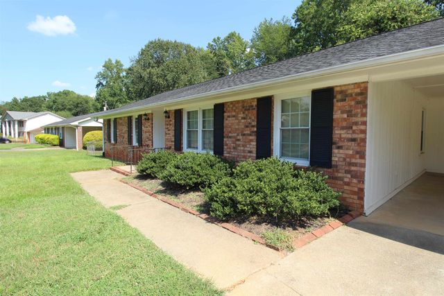 109 Allen Court, Boiling Springs, SC 29316