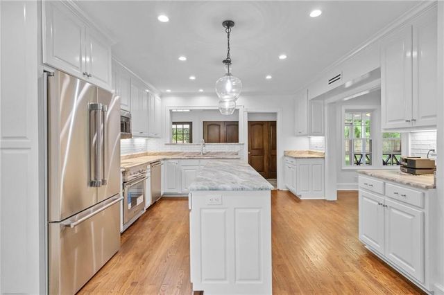 2553 Durham S Drive, Mobile, AL 36606