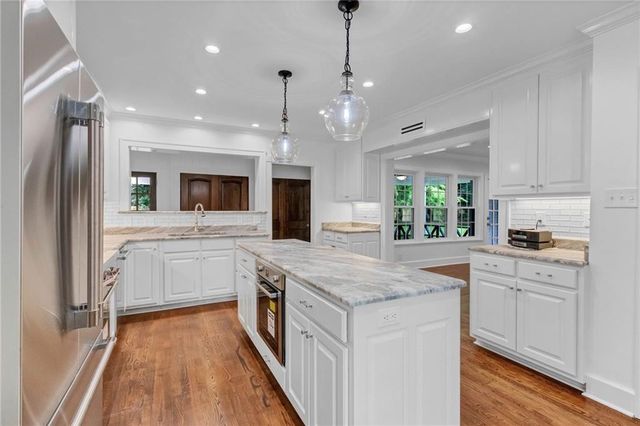 2553 Durham S Drive, Mobile, AL 36606