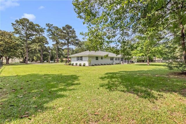 2553 Durham S Drive, Mobile, AL 36606