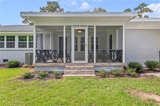 2553 Durham S Drive, Mobile, AL 36606