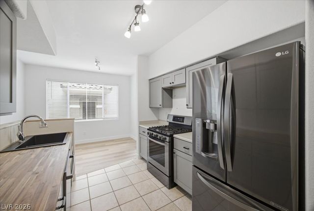 9050 West Warm Springs Road 1033, Las Vegas, NV 89148