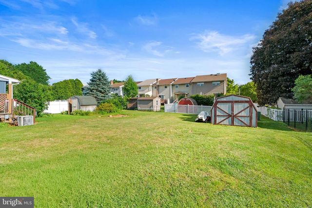 52 WILLOW ST, Macungie, PA 18062