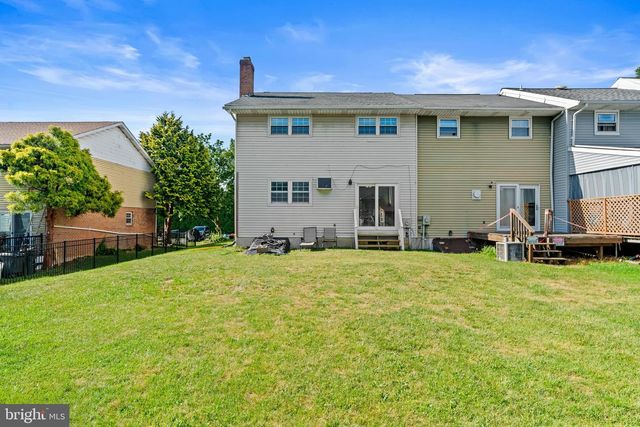 52 WILLOW ST, Macungie, PA 18062