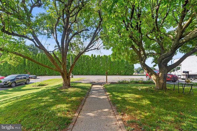 52 WILLOW ST, Macungie, PA 18062