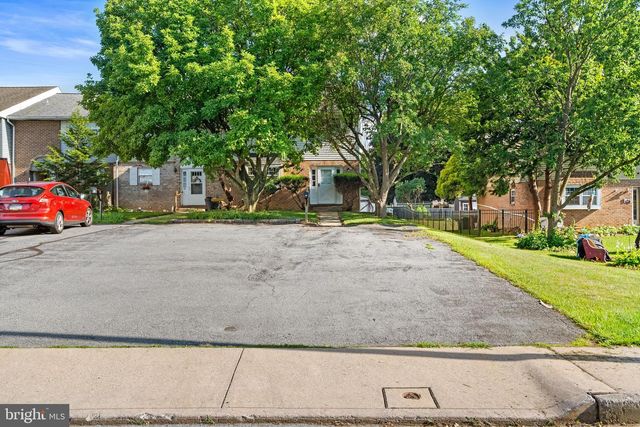 52 WILLOW ST, Macungie, PA 18062
