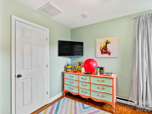 11 Oakley Dogwood Drive, Asheville, NC 28803
