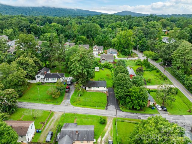 11 Oakley Dogwood Drive, Asheville, NC 28803