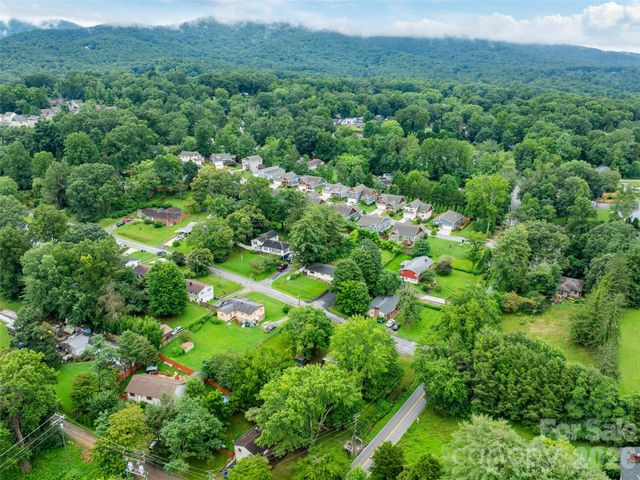 11 Oakley Dogwood Drive, Asheville, NC 28803