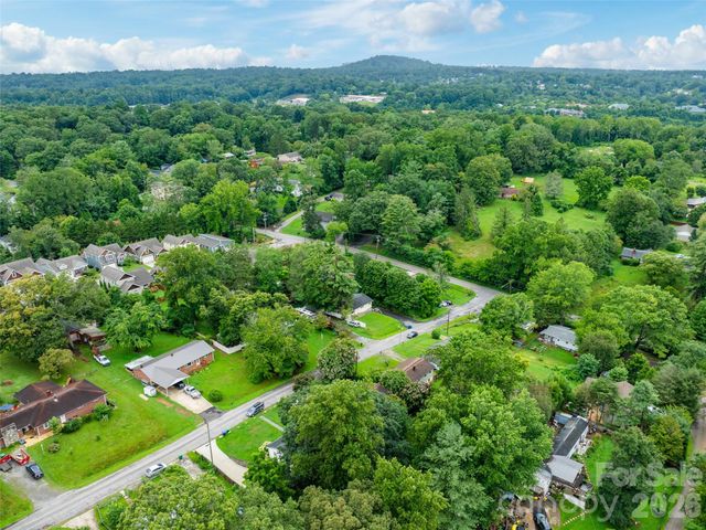 11 Oakley Dogwood Drive, Asheville, NC 28803