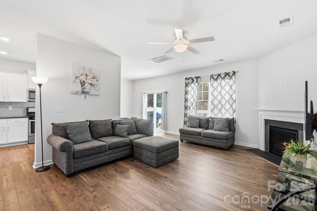 6204 Ellimar Field Lane, Charlotte, NC 28215