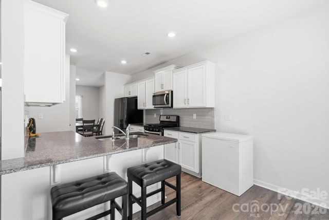 6204 Ellimar Field Lane, Charlotte, NC 28215