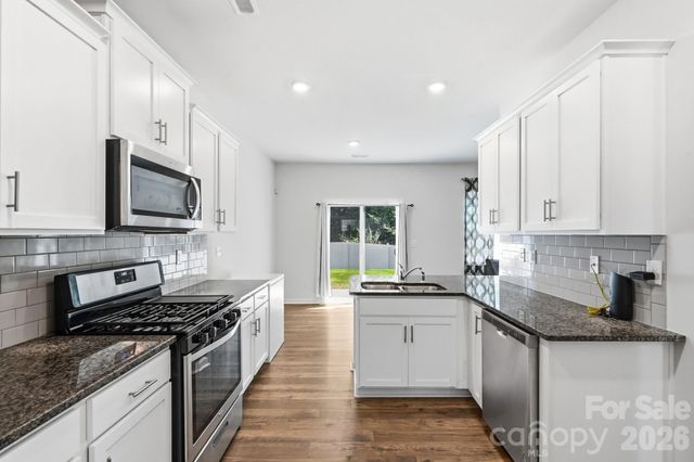 6204 Ellimar Field Lane, Charlotte, NC 28215