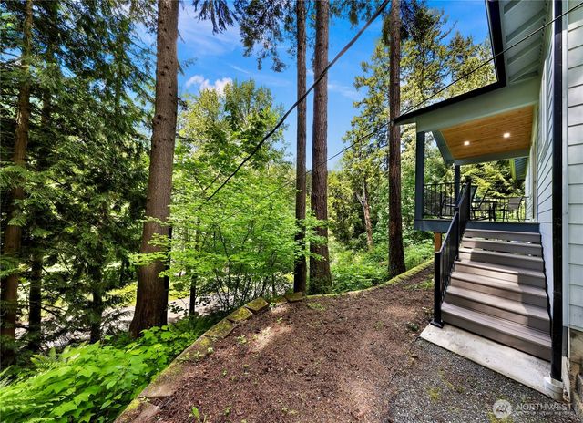 1792 Swamp Creek Lane, Bellingham, WA 98226