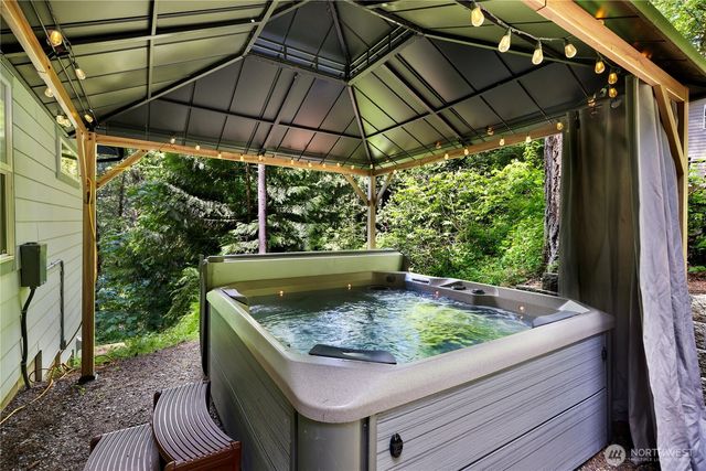 1792 Swamp Creek Lane, Bellingham, WA 98226