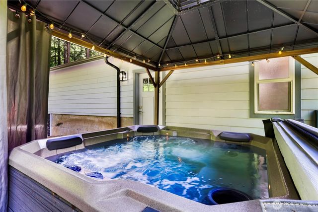 1792 Swamp Creek Lane, Bellingham, WA 98226