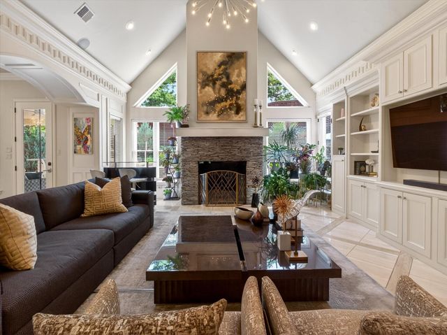 120 Hickory Ridge Drive, Highland Village, TX 75077