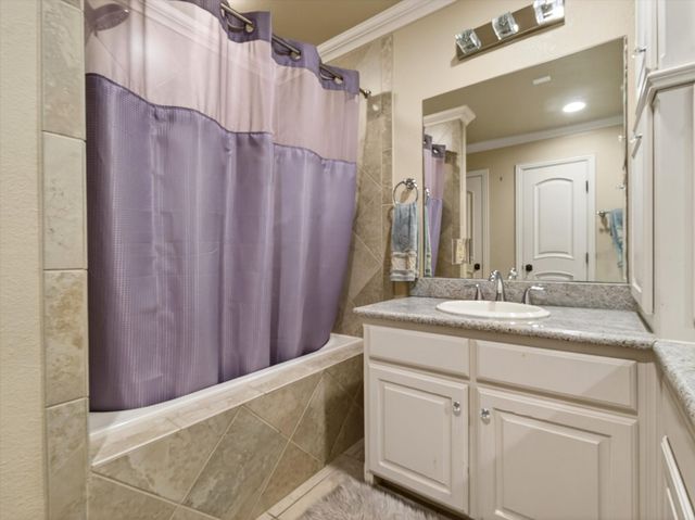 120 Hickory Ridge Drive, Highland Village, TX 75077