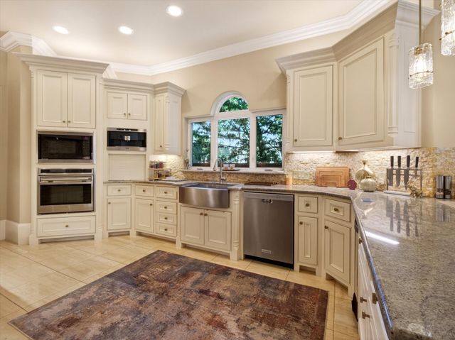 120 Hickory Ridge Drive, Highland Village, TX 75077