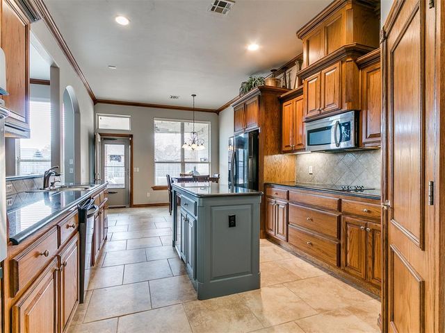 2612 Bishops Drive, Norman, OK 73072