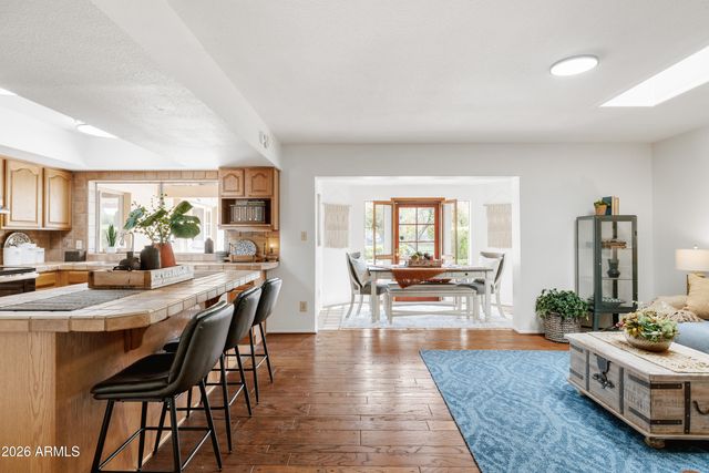 2713 W NIDO Avenue, Mesa, AZ 85202