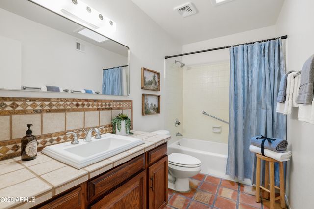 2713 W NIDO Avenue, Mesa, AZ 85202