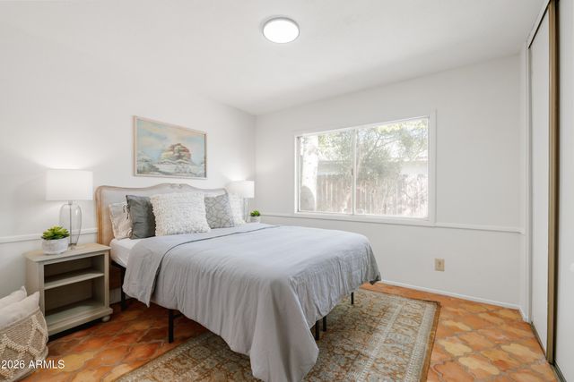 2713 W NIDO Avenue, Mesa, AZ 85202