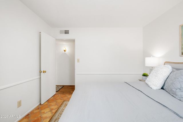 2713 W NIDO Avenue, Mesa, AZ 85202