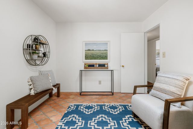 2713 W NIDO Avenue, Mesa, AZ 85202