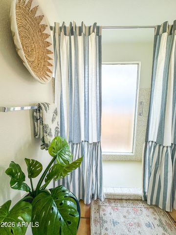 2713 W NIDO Avenue, Mesa, AZ 85202