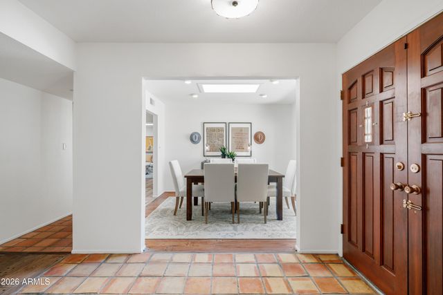 2713 W NIDO Avenue, Mesa, AZ 85202